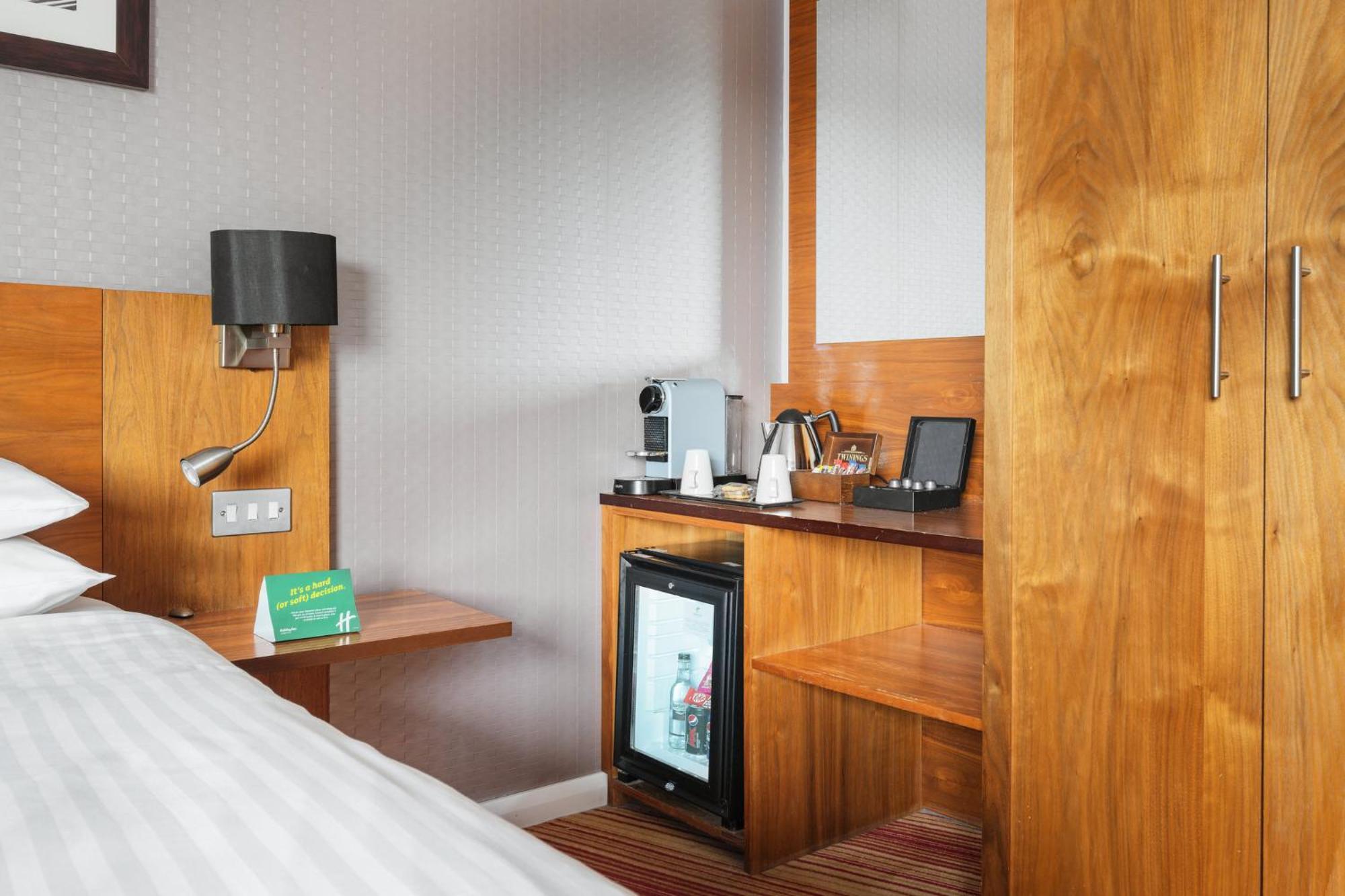 By Ihg NWI