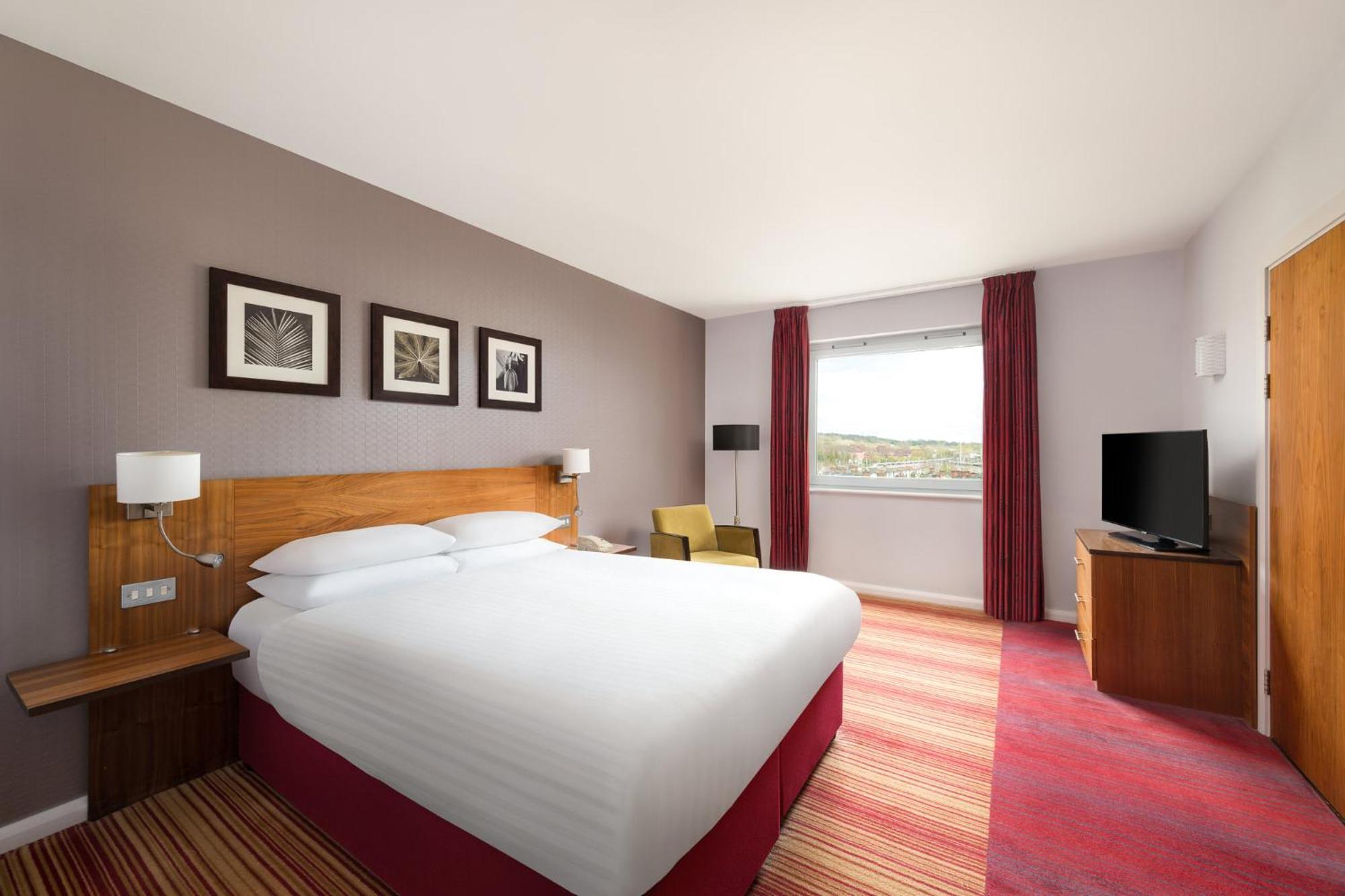 Hotel By Ihg