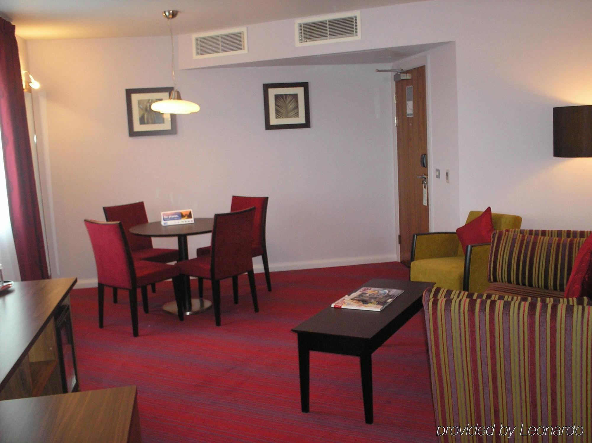 By Ihg NWI